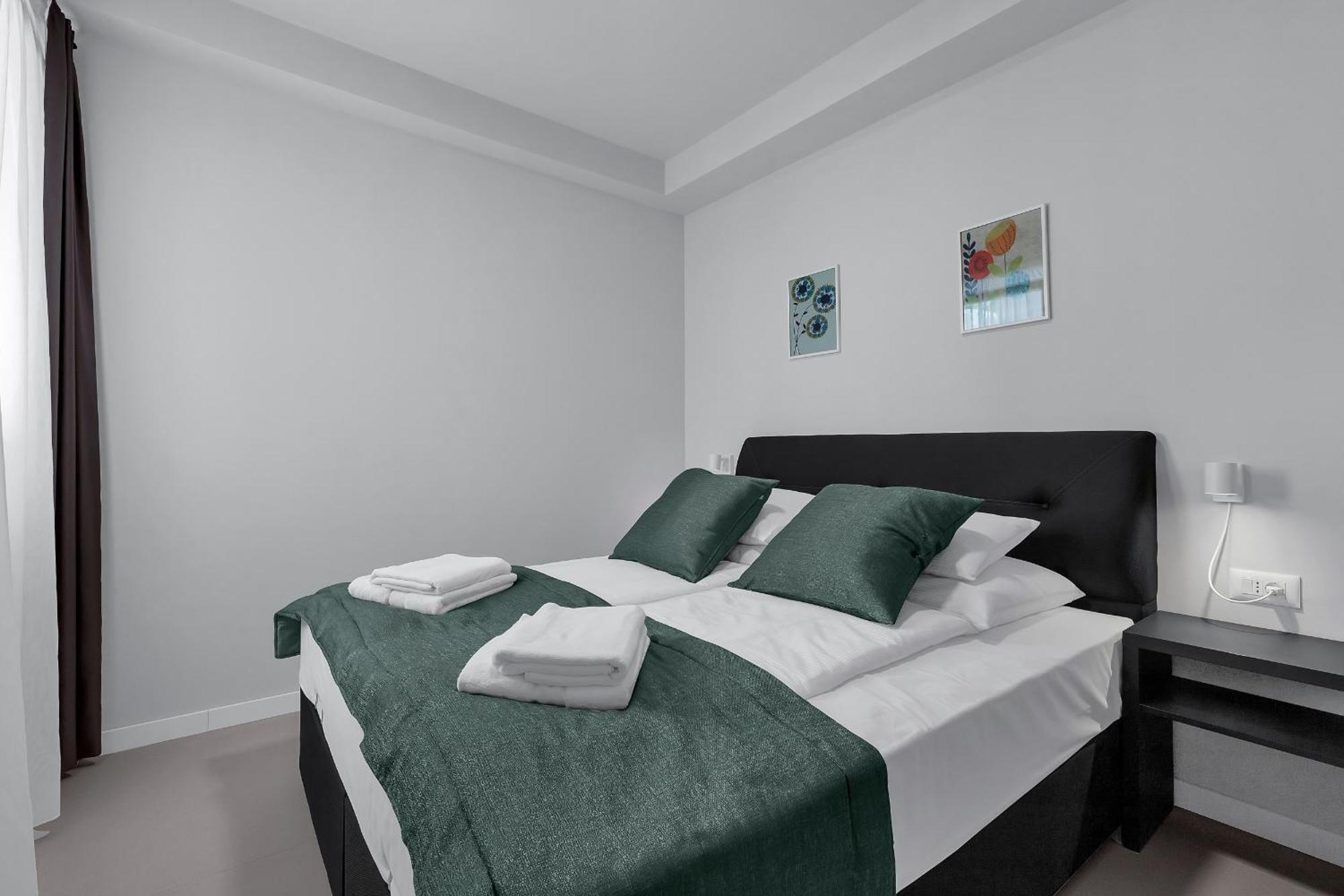 Dinora Exclusive Apartments Makarska Exteriör bild
